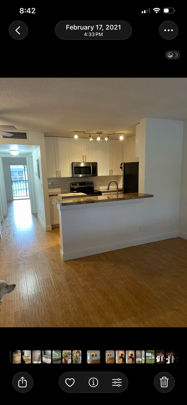 Building Photo - 1629 Meadows Cir W