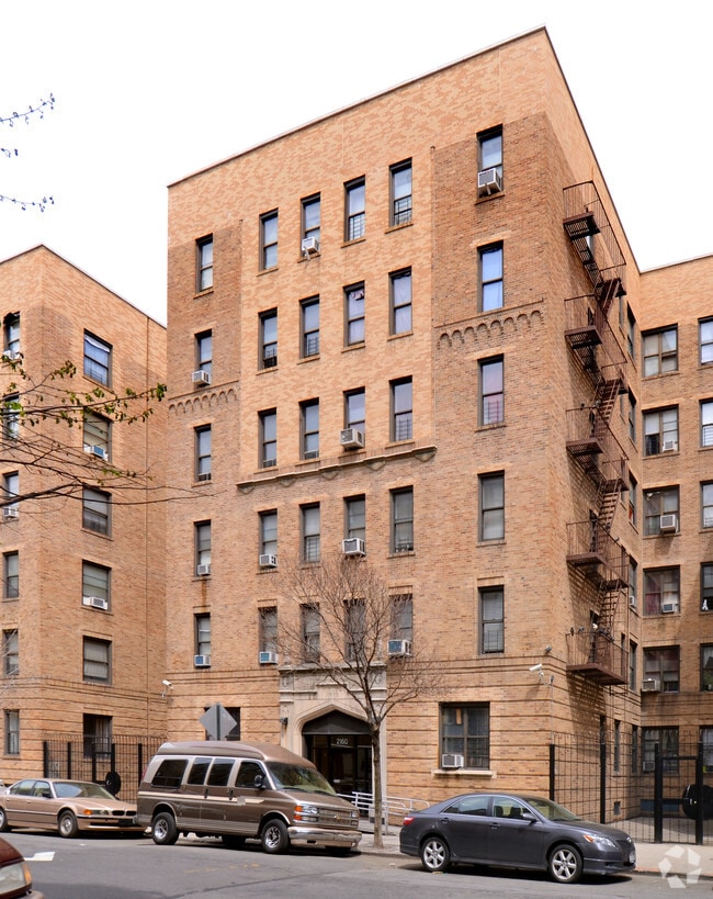 2160 Holland Avenue Apartments Bronx, NY