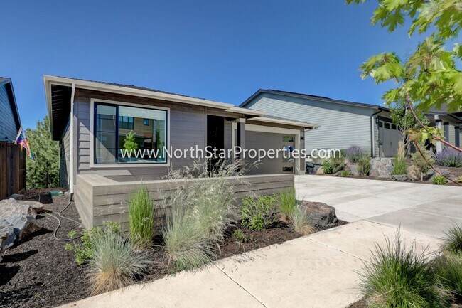 Foto del edificio - Beautiful home in NW Bend