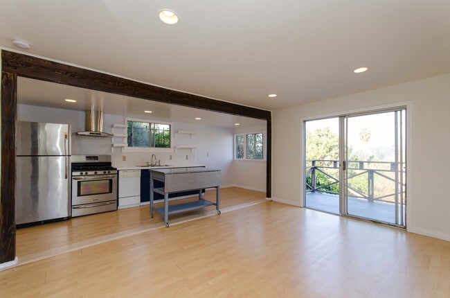 Building Photo - 2251 Glendale Blvd