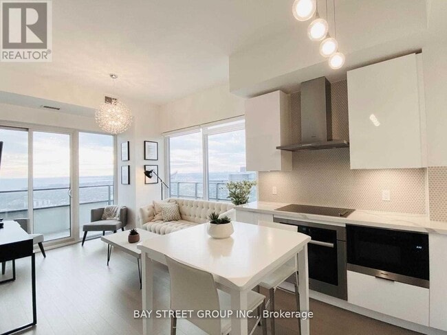 Building Photo - 20 Shore Breeze Dr