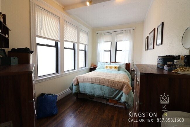 Photo - 1955 Commonwealth Ave Apartment