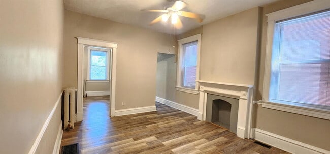 Foto del edificio - Parkside Living Across from Tower Grove Park with Sun Porch & Private Yard