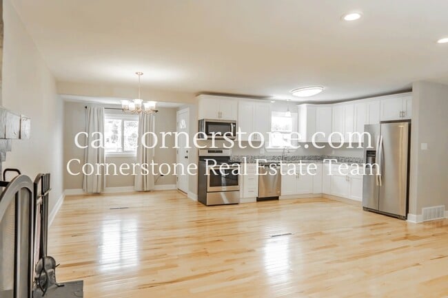Foto del edificio - 2215 N Chelton Rd