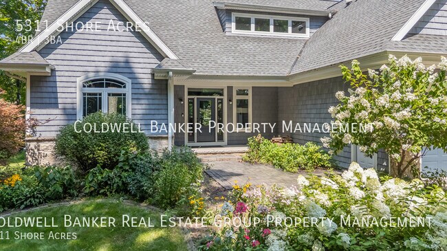 Foto del edificio - 5311 Shore Acres