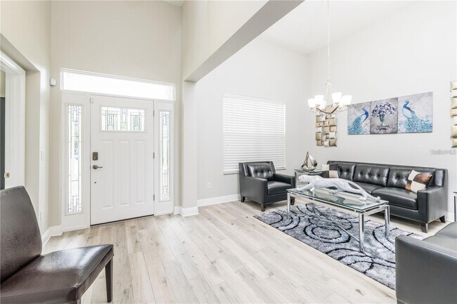 Foto del edificio - 5816 Little River Dr