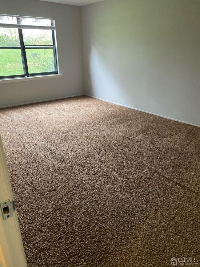 110 Sharon Garden Ct, Woodbridge Township, NJ 07095 Condo for Rent in