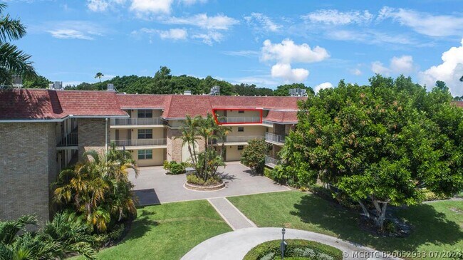 Foto del edificio - 5560 Tamberlane Cir