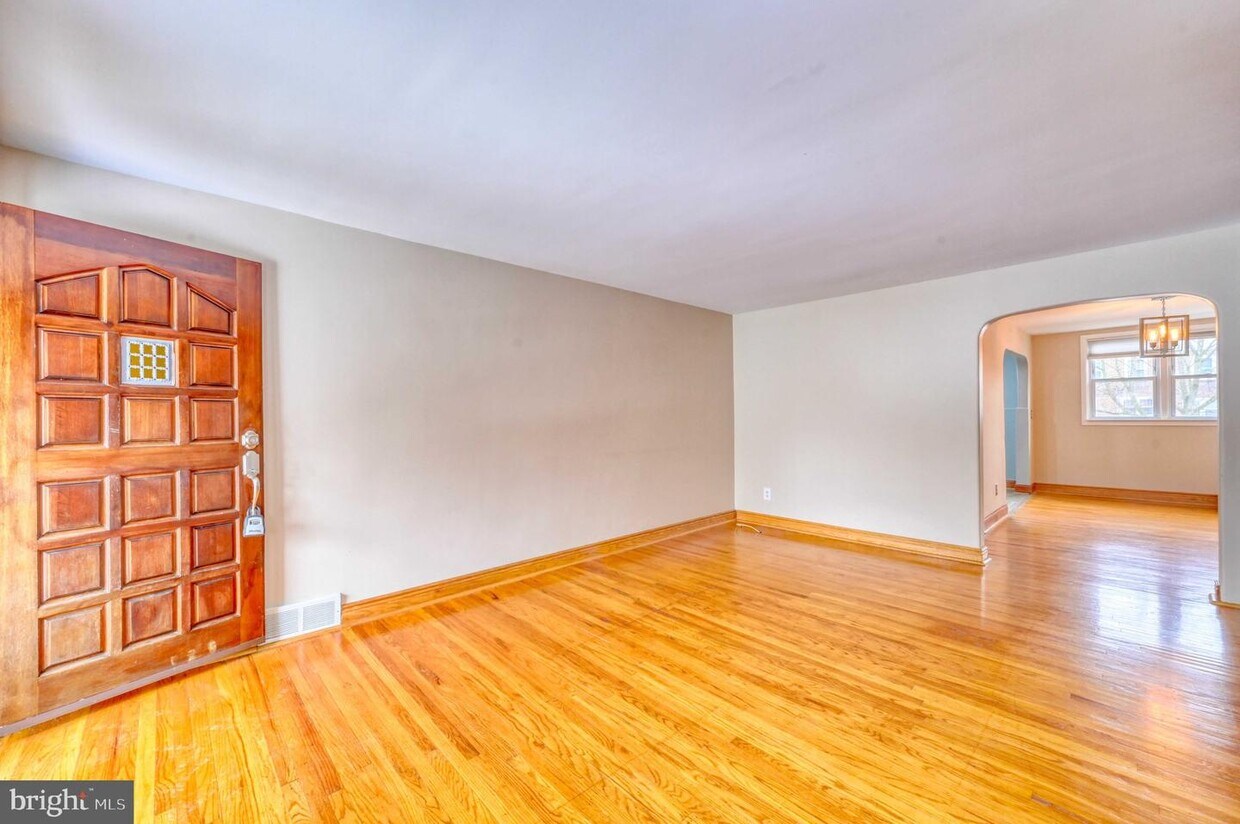 Primary Photo - 704 Beech Ave