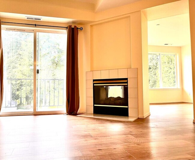 Foto del edificio - 4714 Fairwood Blvd NE