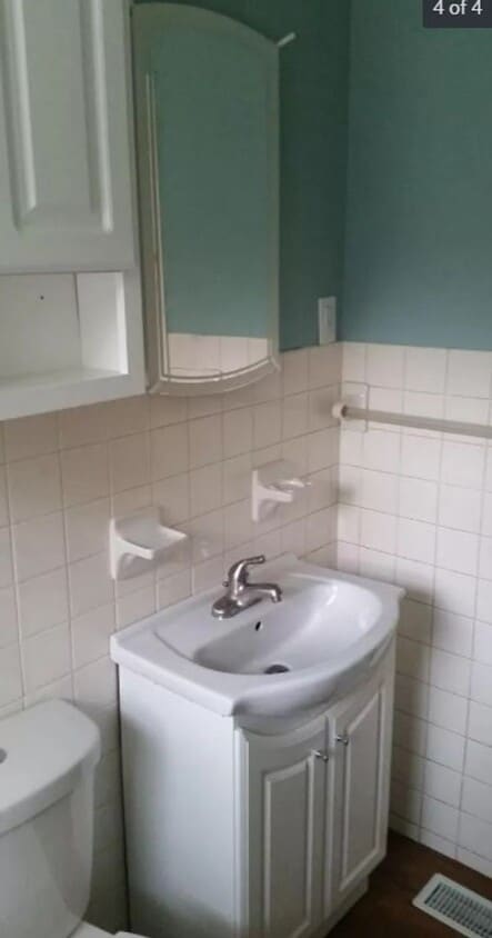 Building Photo - 2902 Lawndale Dr