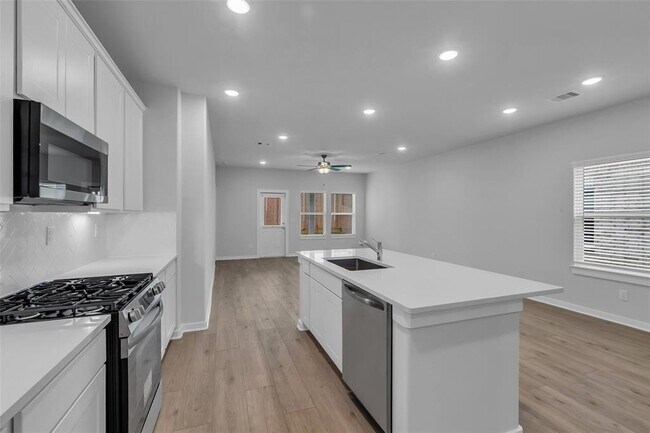 Foto del edificio - 8450 Sweet Cherry Ln