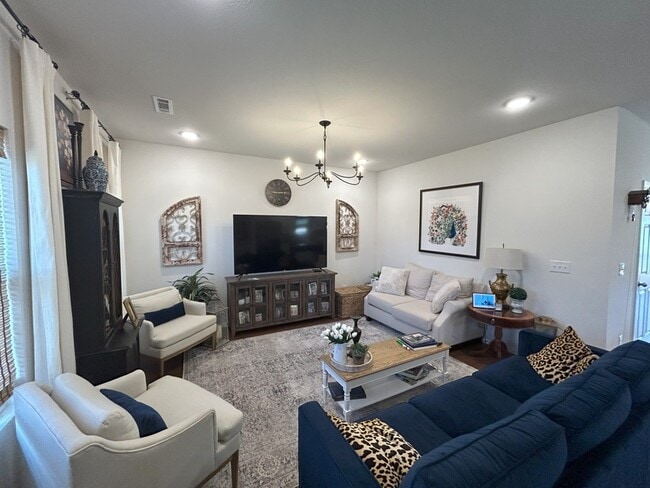 Building Photo - 1128 S Nighthawk Ln