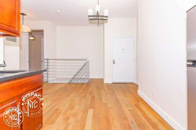 Foto del edificio - 1375 Greene Ave