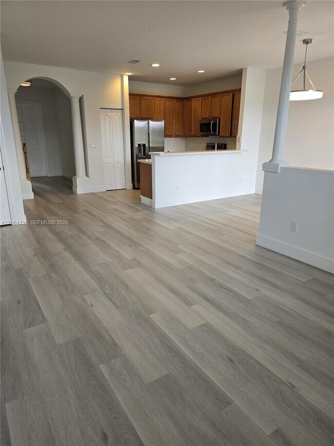 Foto del edificio - 331 River Bluff Ln