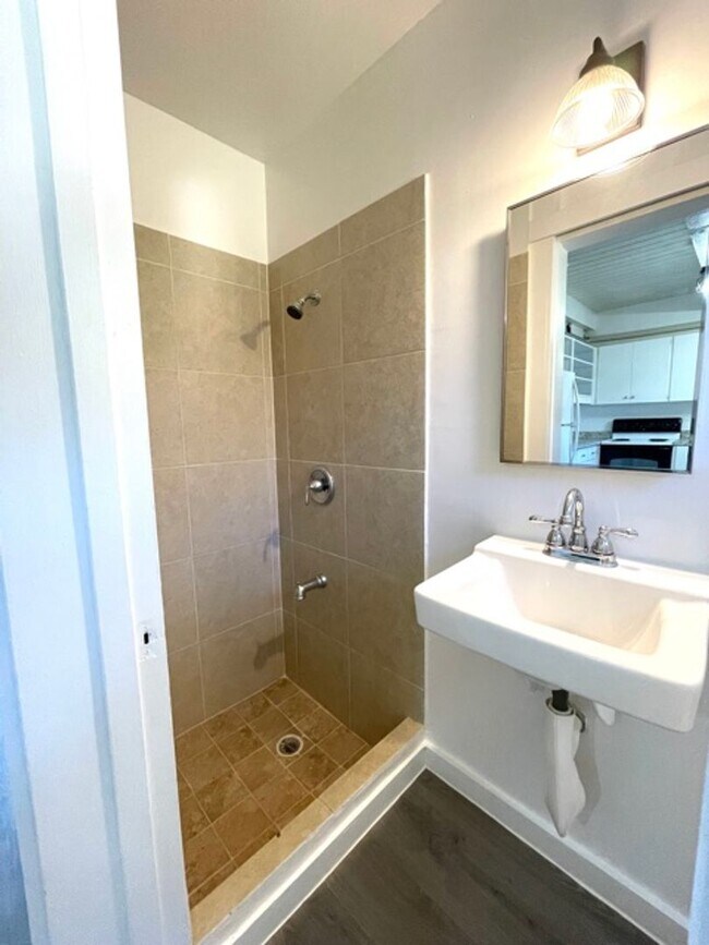 Foto del edificio - 2 Bedroom, 2 Bathroom, 1 Parking (Tropic G...
