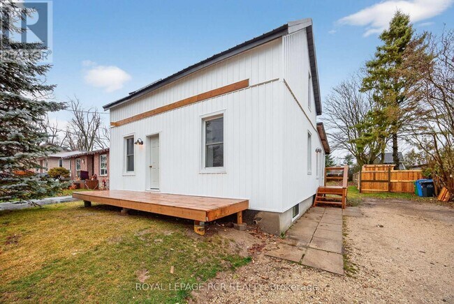 Photo du bâtiment - 170 Young St