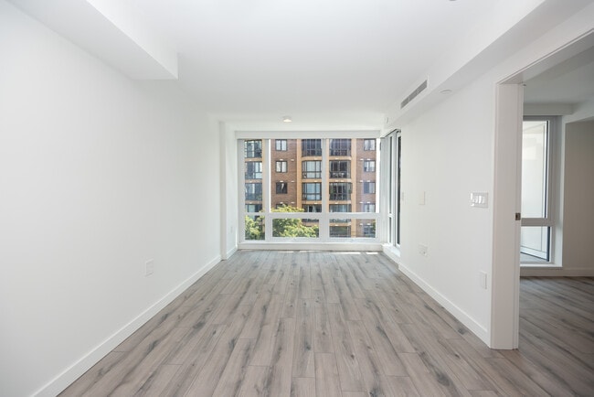 Building Photo - 8X Rentals