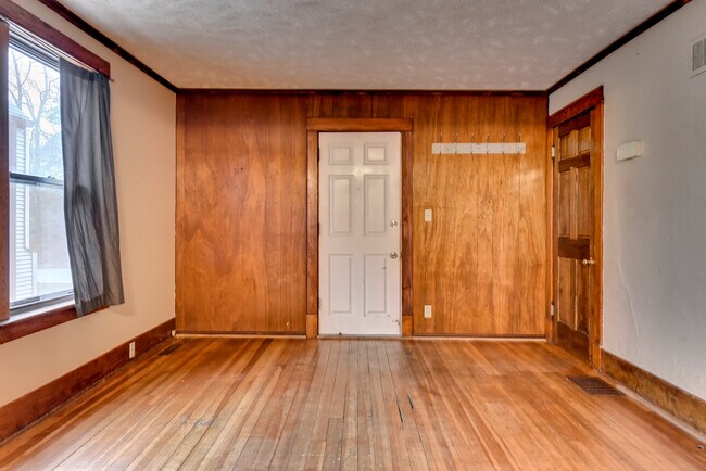 Building Photo - 1337 S 22nd St