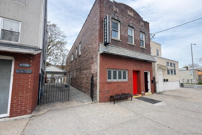 Building Photo - 49-04 69th St
