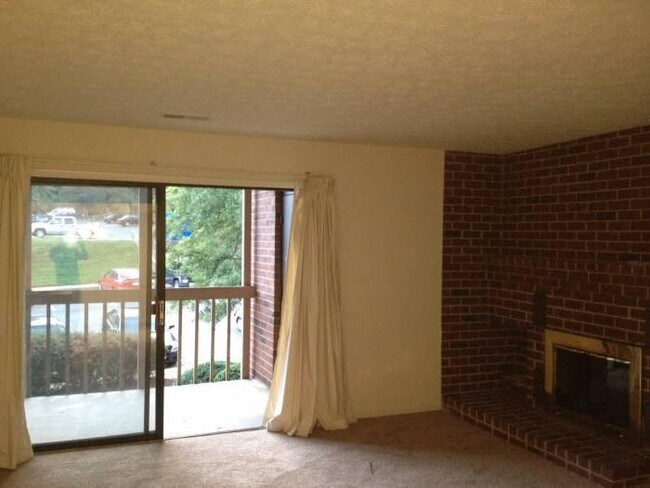 Building Photo - 128 Turtle Creek Rd