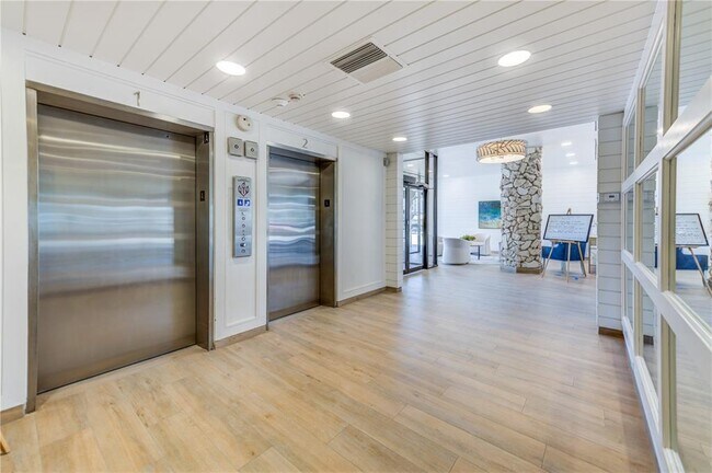 Foto del edificio - 7100 Sunset Way