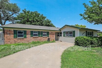 Building Photo - 3304 Janet Dr