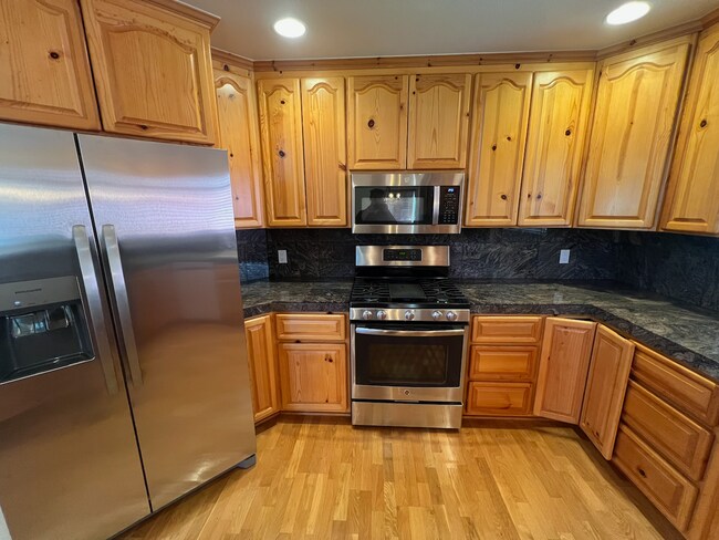 Foto del edificio - Low Elevation Home Steps From Championship Golf Course