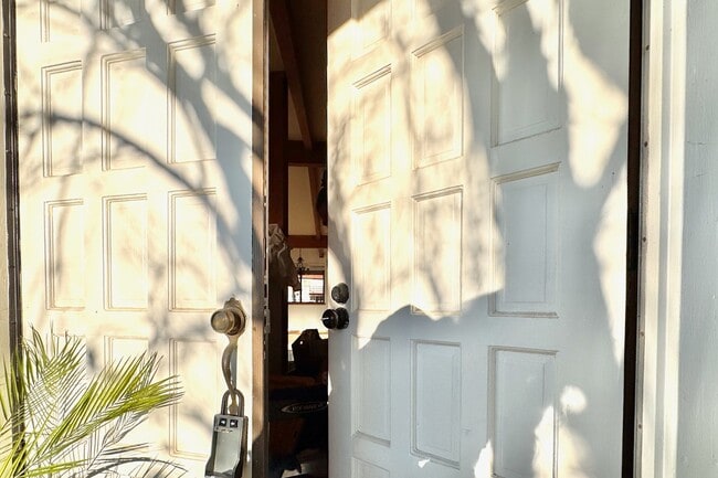 Building Photo - 695 Ketch Ct