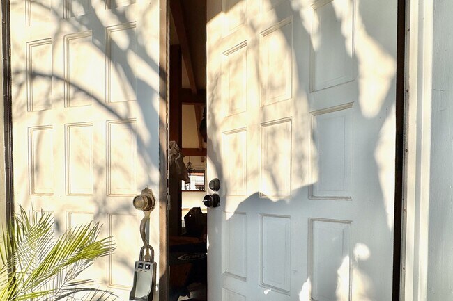 Foto del edificio - 695 Ketch Ct