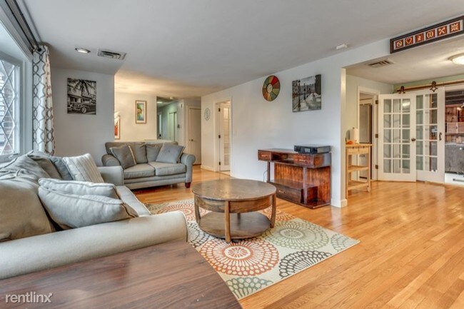Building Photo - 4 br, 2.5 bath House - 16 Sunset Drive