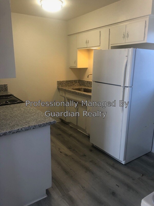 Primary Photo - 2566 S Van Patten St