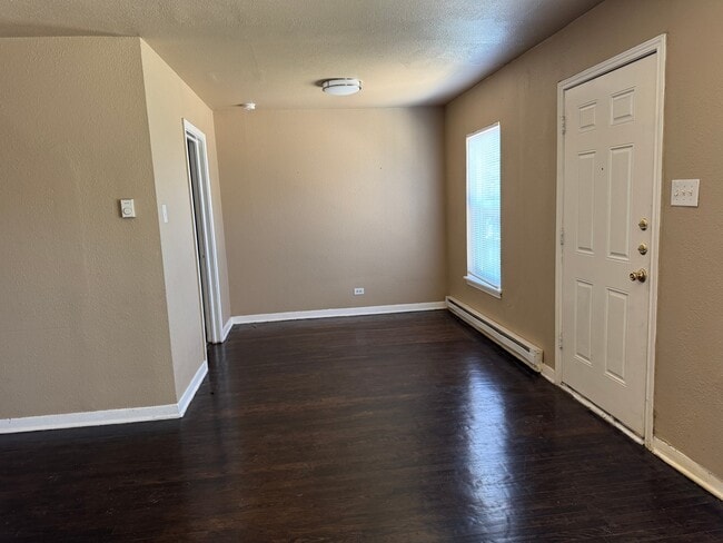 Building Photo - 245 Deerwood Dr