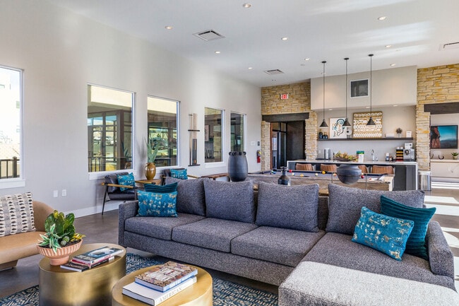 Building Photo - Turquesa