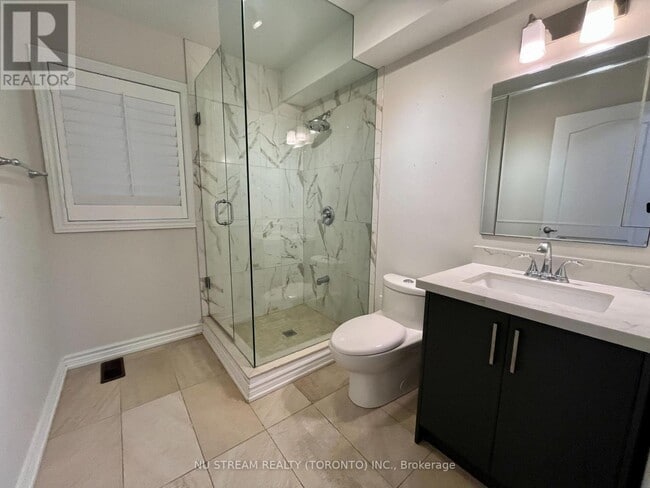 Building Photo - 41 Begonia St
