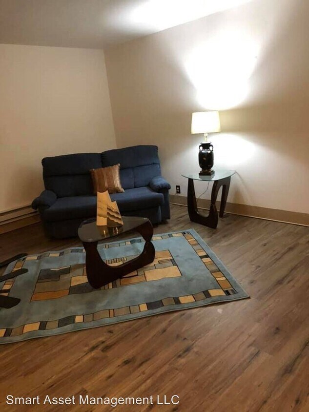 Foto principal - 1639 Douglas Ave