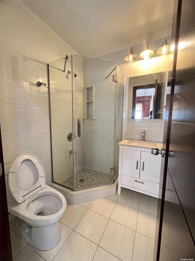 Foto del edificio - 196-32 45th Ave