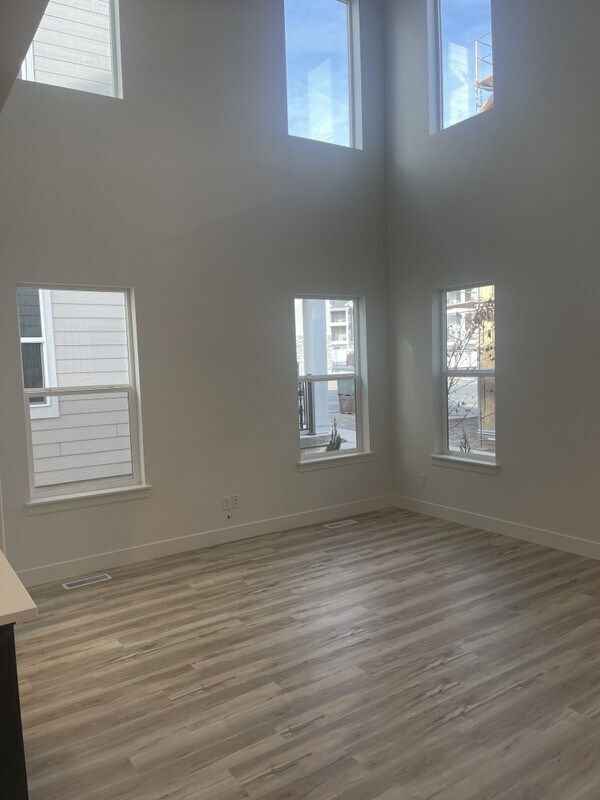 Foto del edificio - 4002 W State St