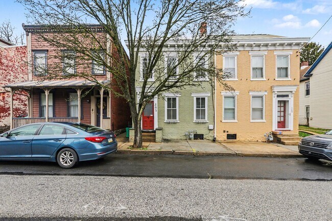 Foto del edificio - One bed, partially furnished, all utilities included