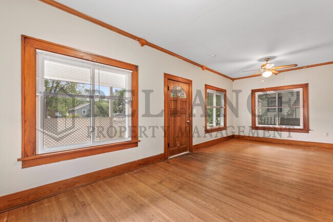 Foto del edificio - 719 S Glenn St