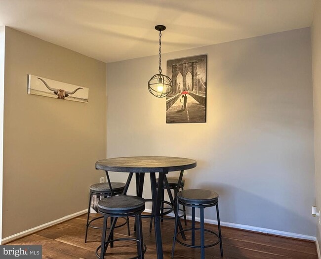 Building Photo - 9563 Battery Heights Blvd