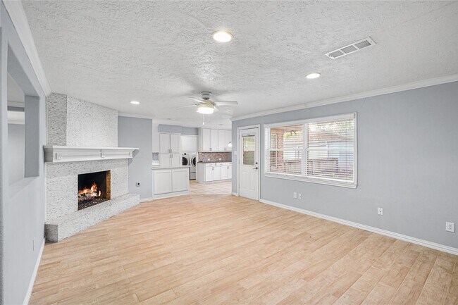 Foto del edificio - 6002 McKnight St