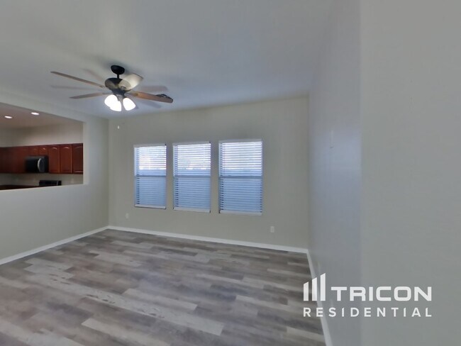 Foto del edificio - 6402 W Barbara Ave