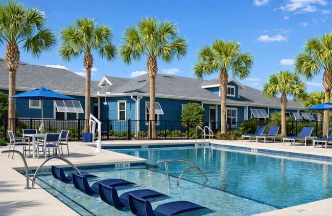 Viva en la piscina de Palm Coast - Viva Palm Coast