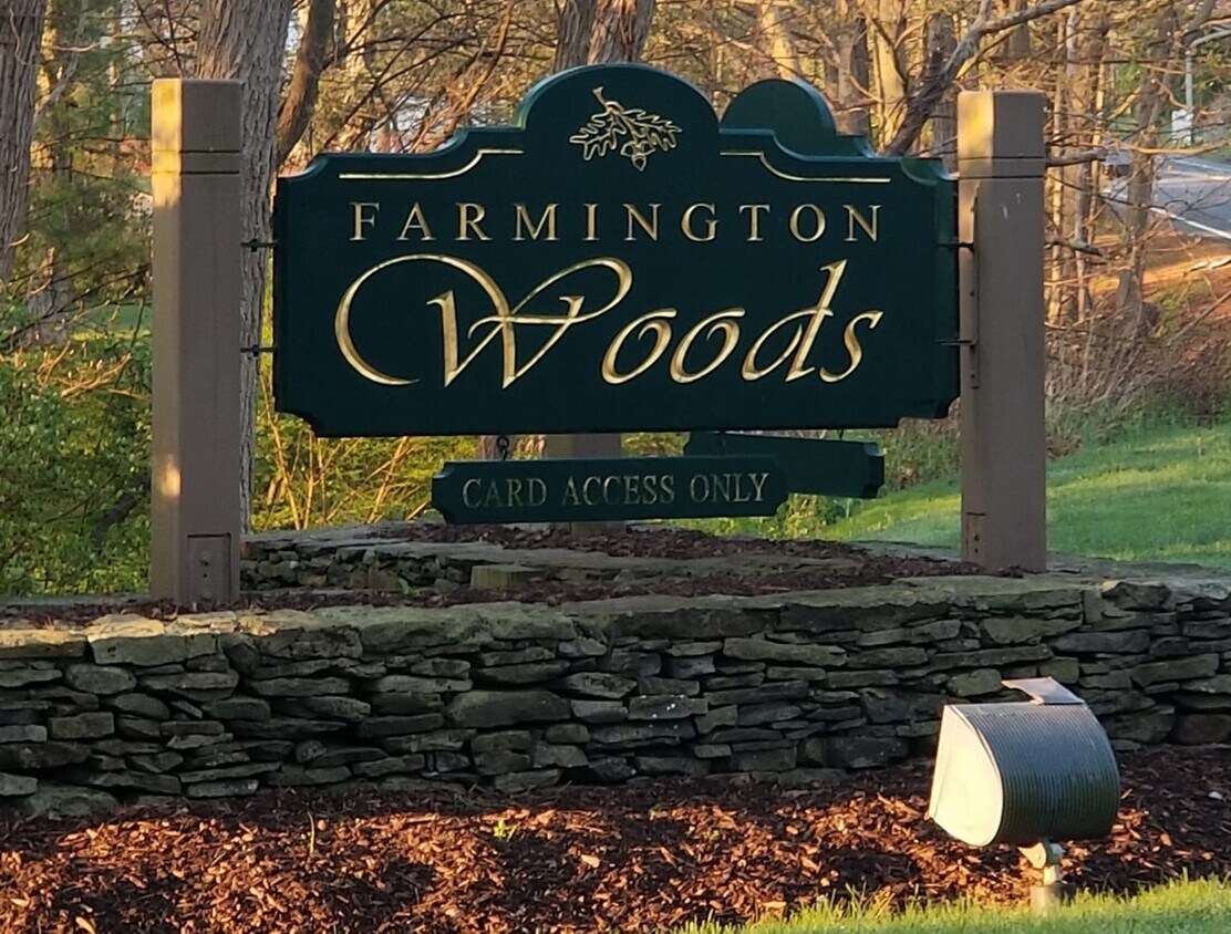 Photo - 94 Mallard Dr (Farmington, CT)