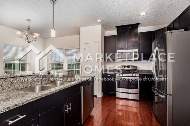 Foto del edificio - 3426 Hidden Falls Ct