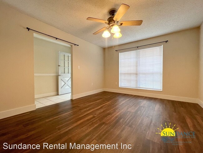 Building Photo - 3 br, 2 bath House - 1120 Coral Drive