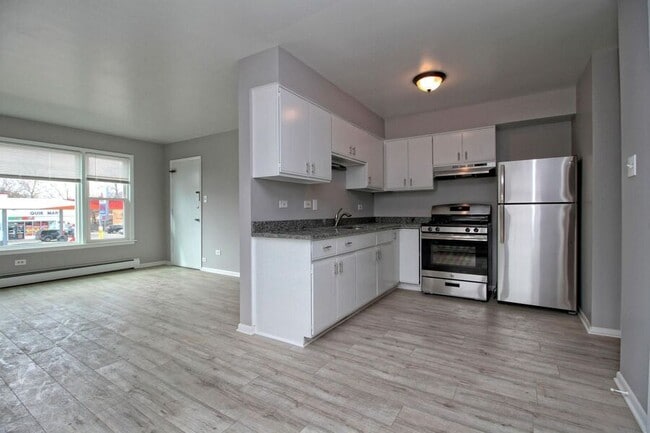 Building Photo - 9845 S Cicero Ave