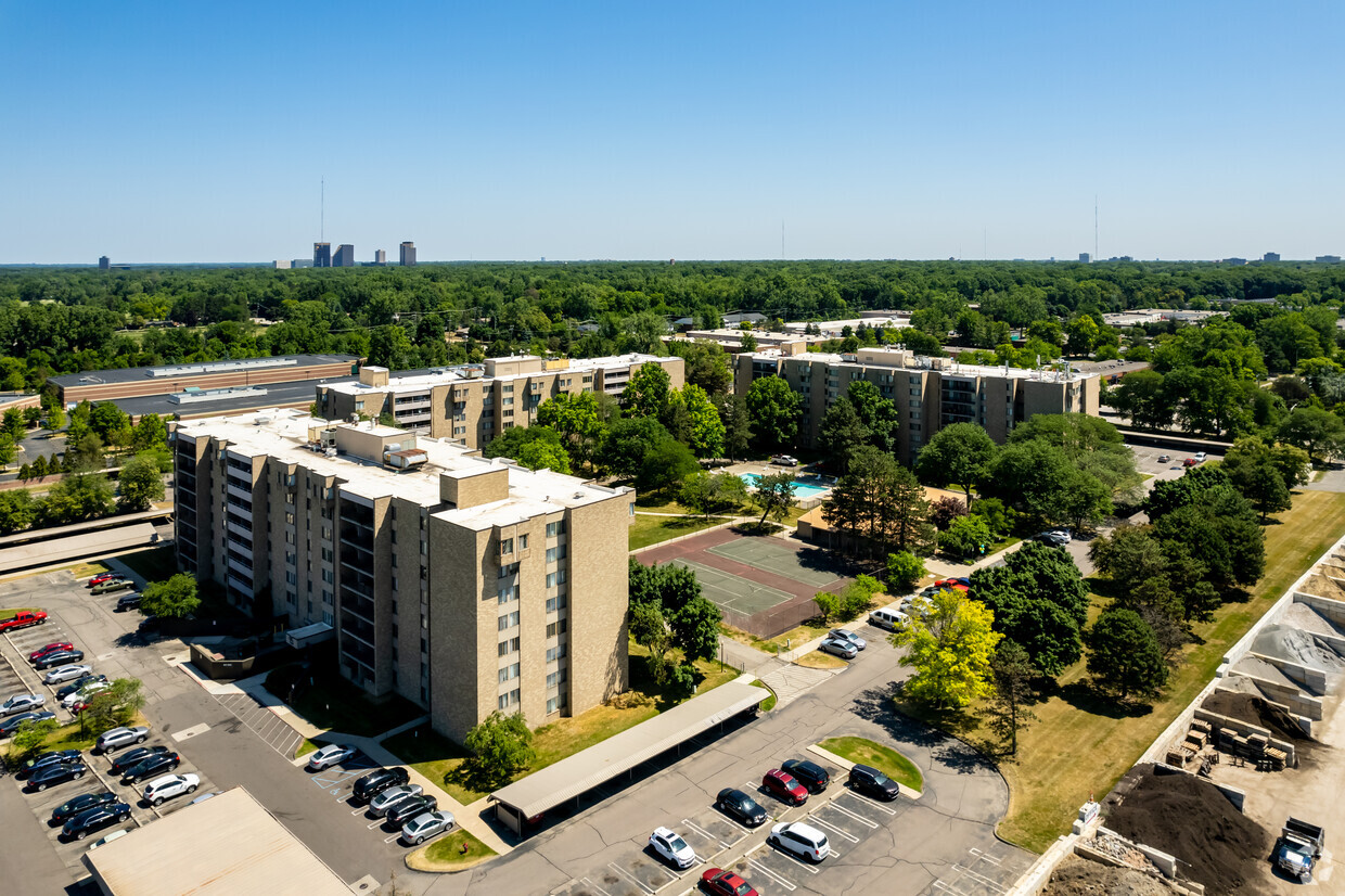 The Heights of Southfield Apartments 20875 Lahser Rd Southfield, MI