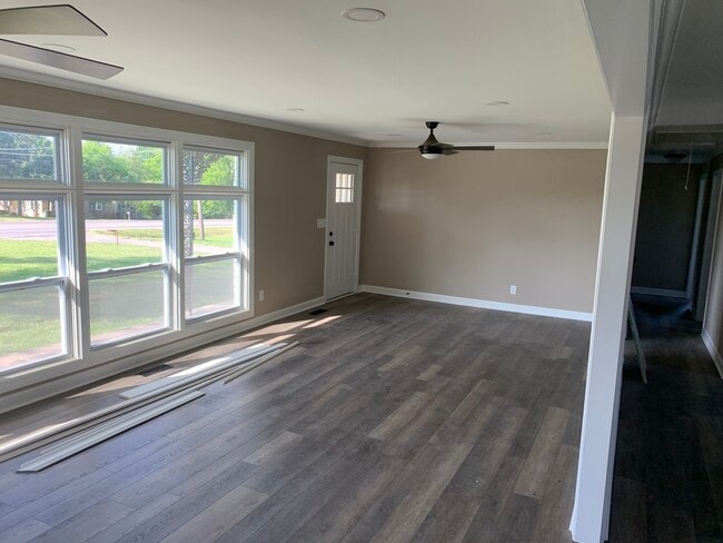 Building Photo - 1130 Hartsville Pike